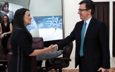 Banco Europeo de Inversiones pone su confianza en el centro financiero de Panamá