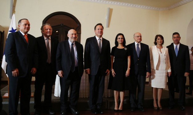 Le Président Varela lance le Comité Indépendant dans le but d’évaluer les pratiques du système financier du Panama