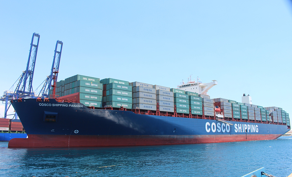 El portacontenedores COSCO Shipping Panamá zarpa de Grecia para hacer historia en Panamá