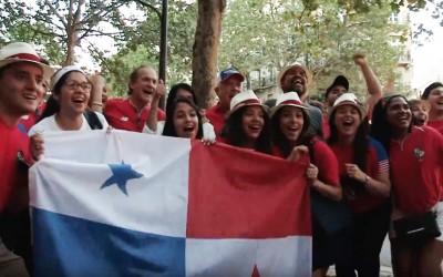 Panamá-Túnez. Panameños en Paris celebrando el último partido de la selección en el mundial de Rusia
