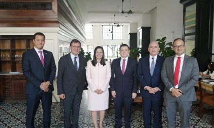 Empresarios franceses del MEDEF visitan Panamá para conocer las ventajas en materia de transparencia