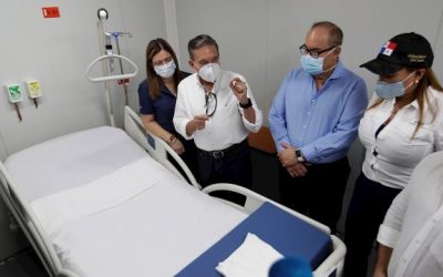 Panamá construye en menos de un mes hospital modular para casos de COVID-19