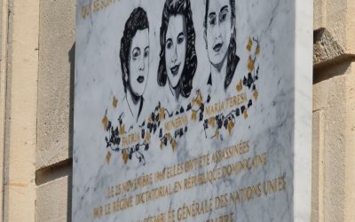 Invitación a evento del Día Internacional de la Mujer.