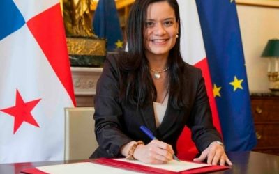 SE Issamary Sanchez a signé la Convention relative à l&rsquo;Organisation internationale des aides maritimes à la navigation.
