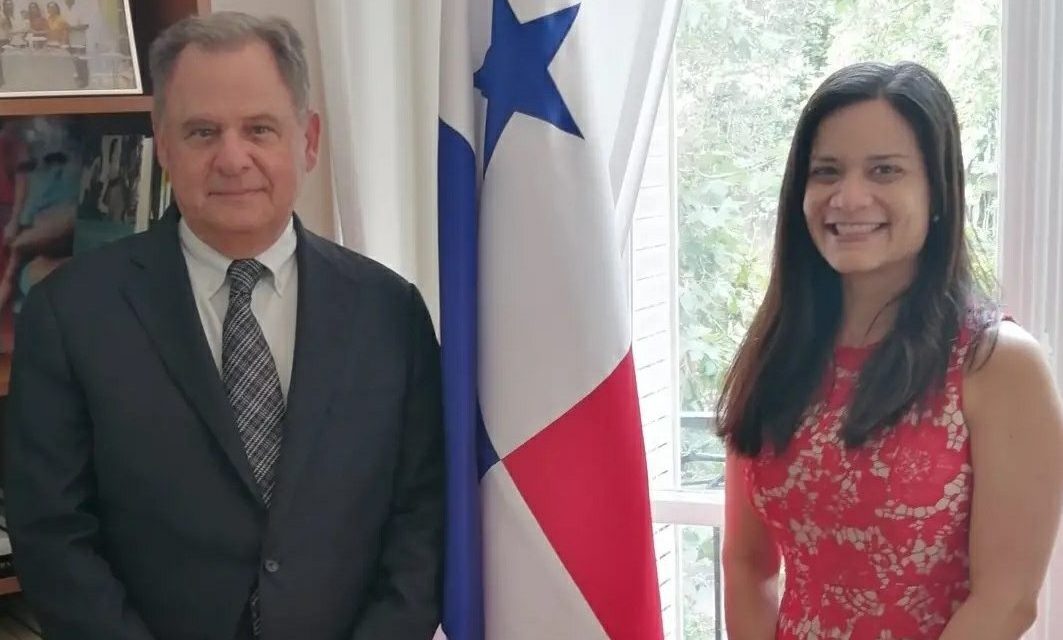 Visite de SE Henry Faarup, Ambassadeur du Panama en France 2010-2014, où nous avons discuté des aspects importants des relations entre les deux pays.