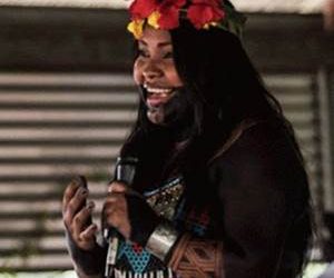 Reunión virtual con Sara Omi, Líder Emberá, donde nos comentó sobre sus iniciativas enfocadas en temas ambientales y de defensa de los grupos indígenas.