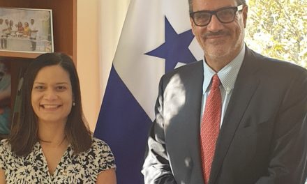 Visite de SE Mauricio Vargas, Ambassadeur de Colombie en France.
