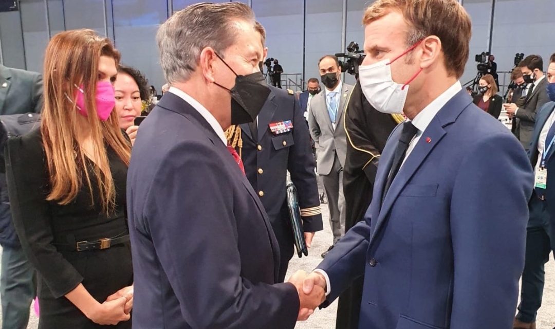 Encuentro del Presidente Cortizo con el Presidente Macron en la COP26.