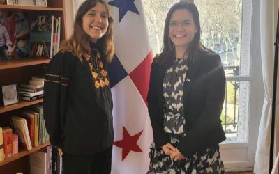 Reunión de SE Issamary Sánchez con la fotógrafa panameña Michelle Blades.