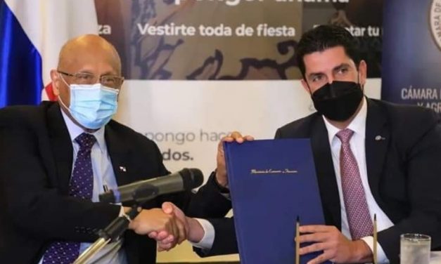Accord de collaboration MEF et CCIYAP sur actions qui retirent le Panama des listes internationales.