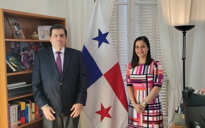 SE Issamary Sánchez recibió la visita del nuevo Embajador de Perú  en Francia, SE Rolando Ruiz Rosas.
