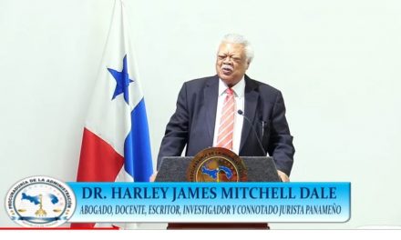SE Issamary Sánchez a participé à une conférence virtuelle donnée par le Dr Harley Mitchell sur le Conseiller juridique de l’État : ce qui est juridiquement soutenable, ce qui est politiquement viable et ce qui est éthiquement correct ».