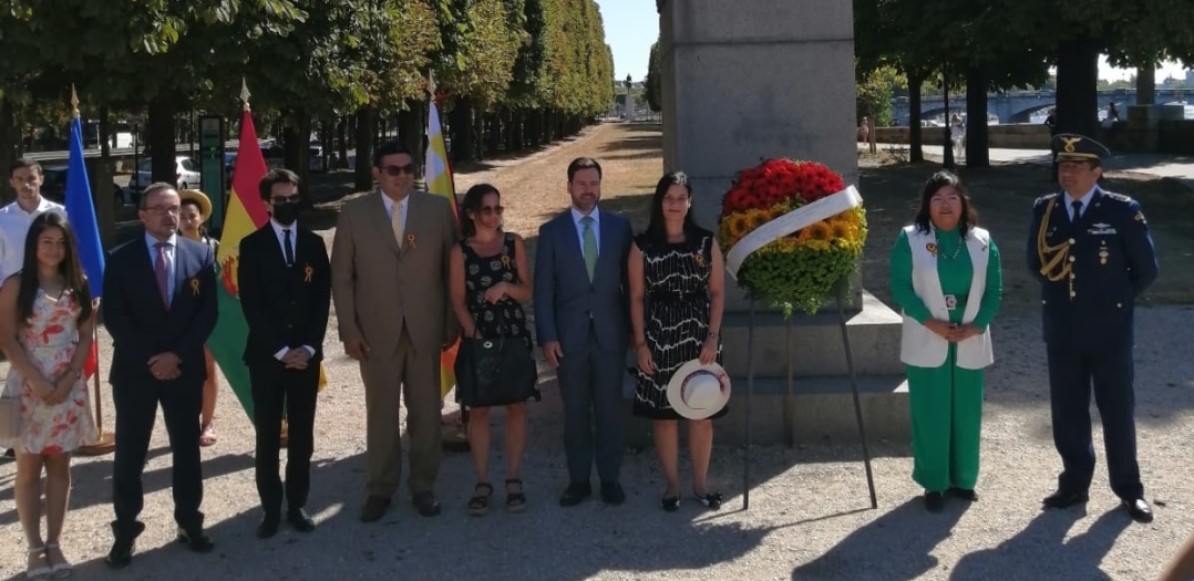 SE Issamary Sánchez a participé à la cérémonie commémorative de l’Indépendance de la Bolivie.