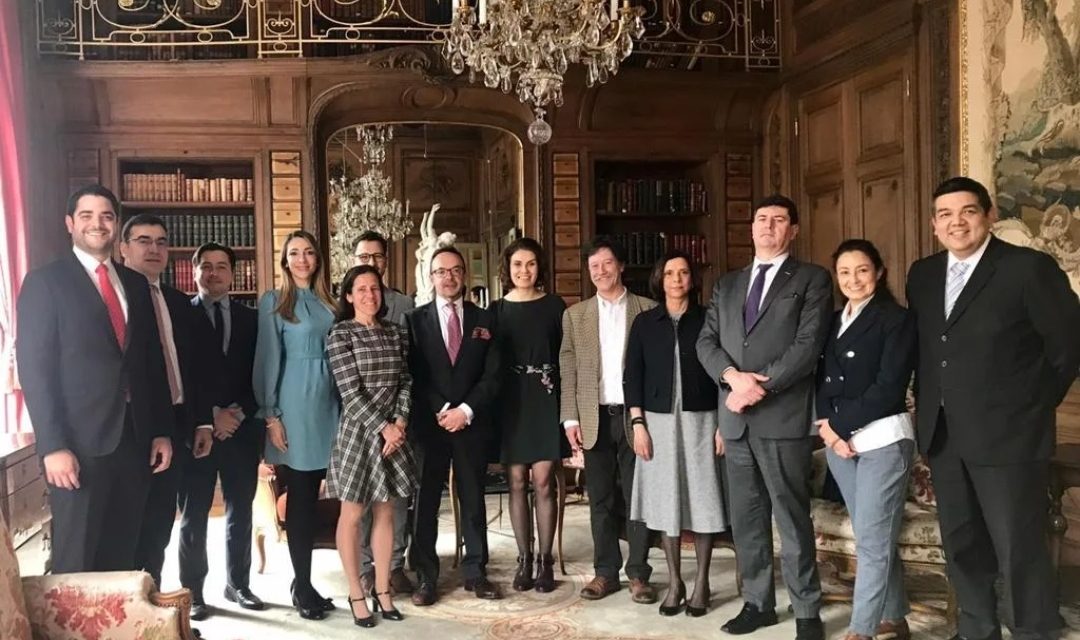 Reunión del Ministro Consejero de la Embajada de Chile en Francia.