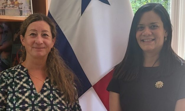 Visita de cortesía de la nueva Embajadora de Francia en Panamá, SE Aude de Amorim.