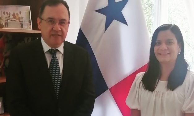 Visita de cortesía del nuevo Embajador de Colombia en Francia.