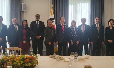 Visita del Primer Ministro de Corea a París.