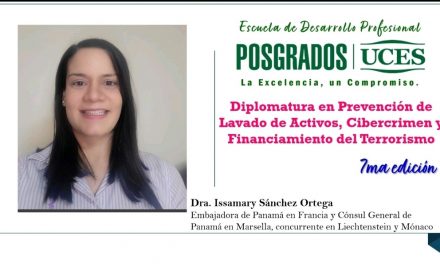 SE Issamary Sánchez enseignante au 7ème. Édition du Diplôme en Prévention du Blanchiment d’Argent du Centre UCES.